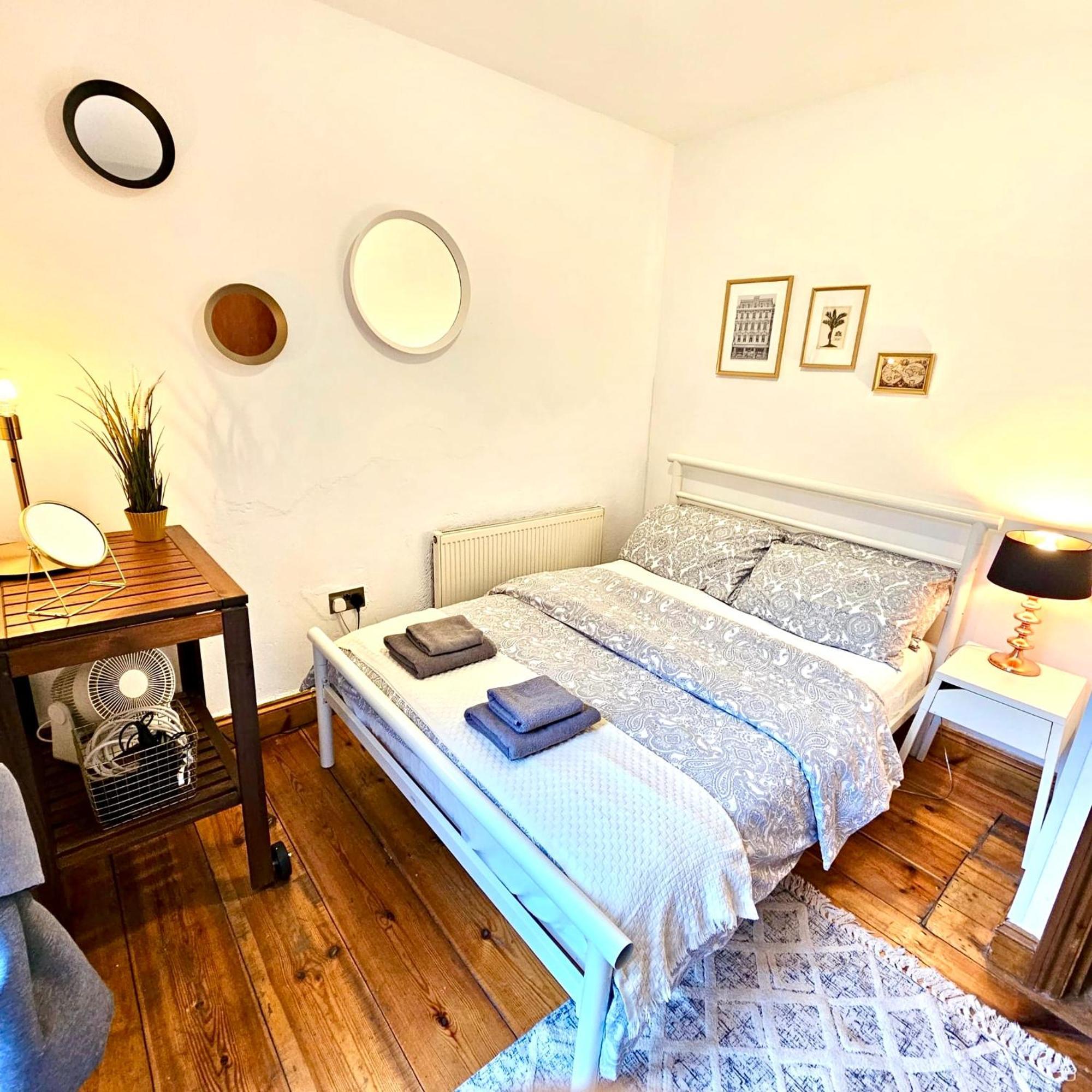 Lovely 1 Bed Apartment 2 Min To Station Londres Exterior foto